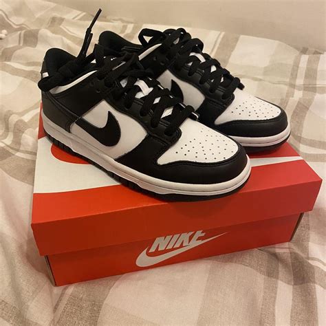 panda dunks size 3.5.